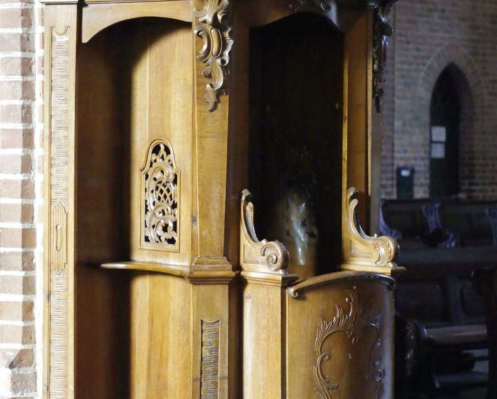 Beichtstuhl Ein Beichtstuhl in einer Kirche.